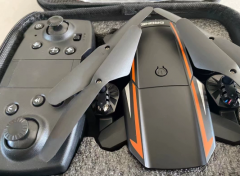 仓库库存全新的无人机带避障新手小白航拍