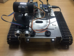 wifi 无线视频战车 小R科技智能机器人 感兴趣的话给我留